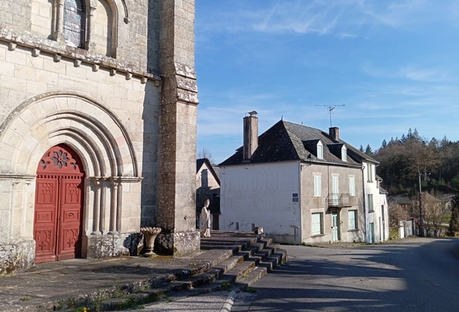 Maison en pierre de 13 pièces principales — photo 1