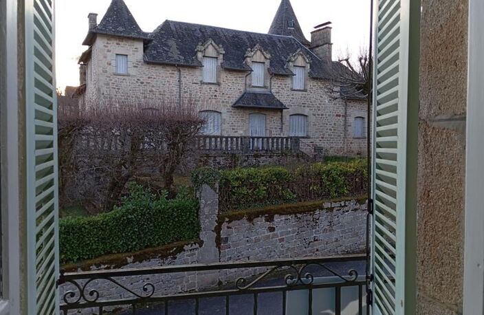 Maison en pierre de 13 pièces principales — photo 2