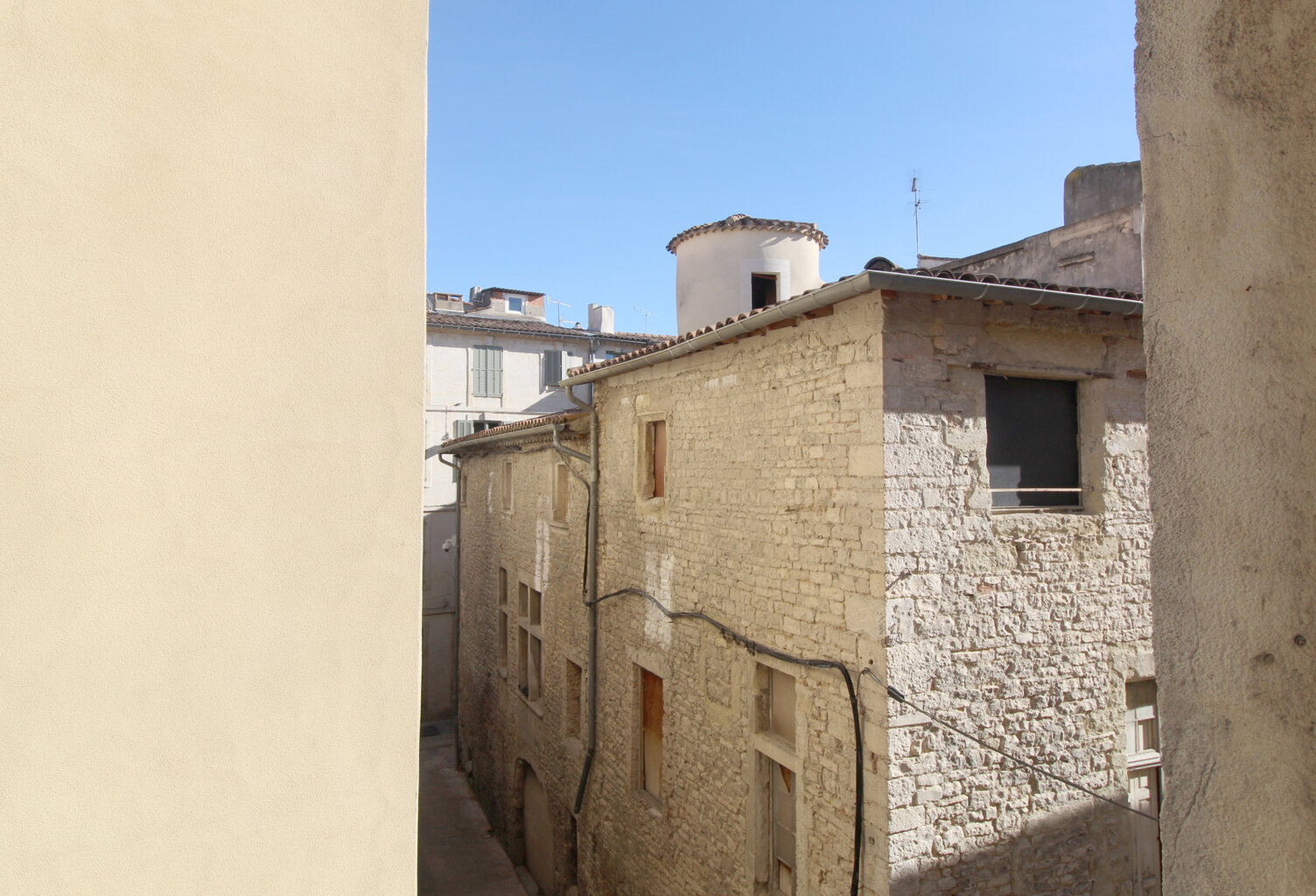 NIMES ECUSSON Studio de 19 m2 — photo 1