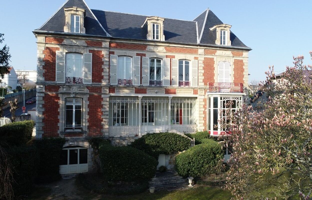 maison 25 pièces 750 m2 à vendre à Château-Thierry (02400)