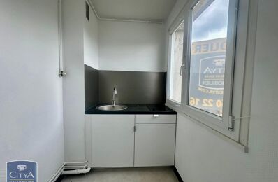 location appartement 445 € CC /mois à proximité de Saint-Cyr-sur-Loire (37540)