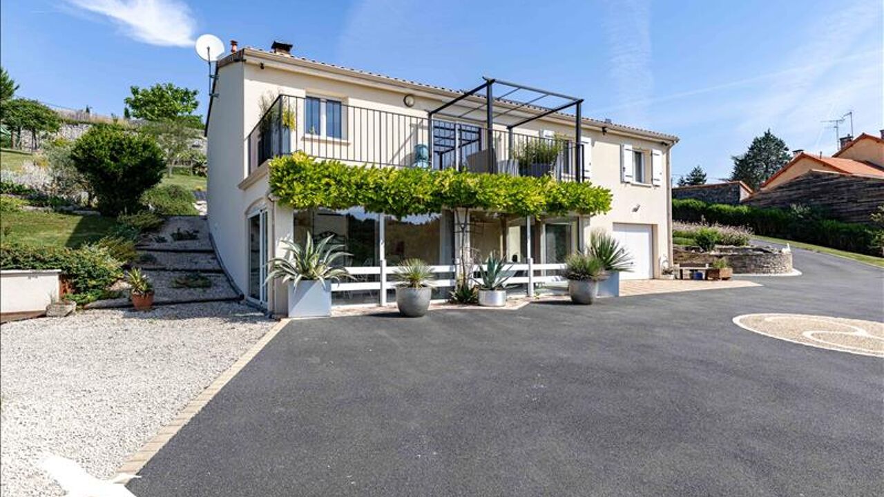 maison 5 pièces 105 m2 à vendre à Nanteuil-en-Vallée (16700)