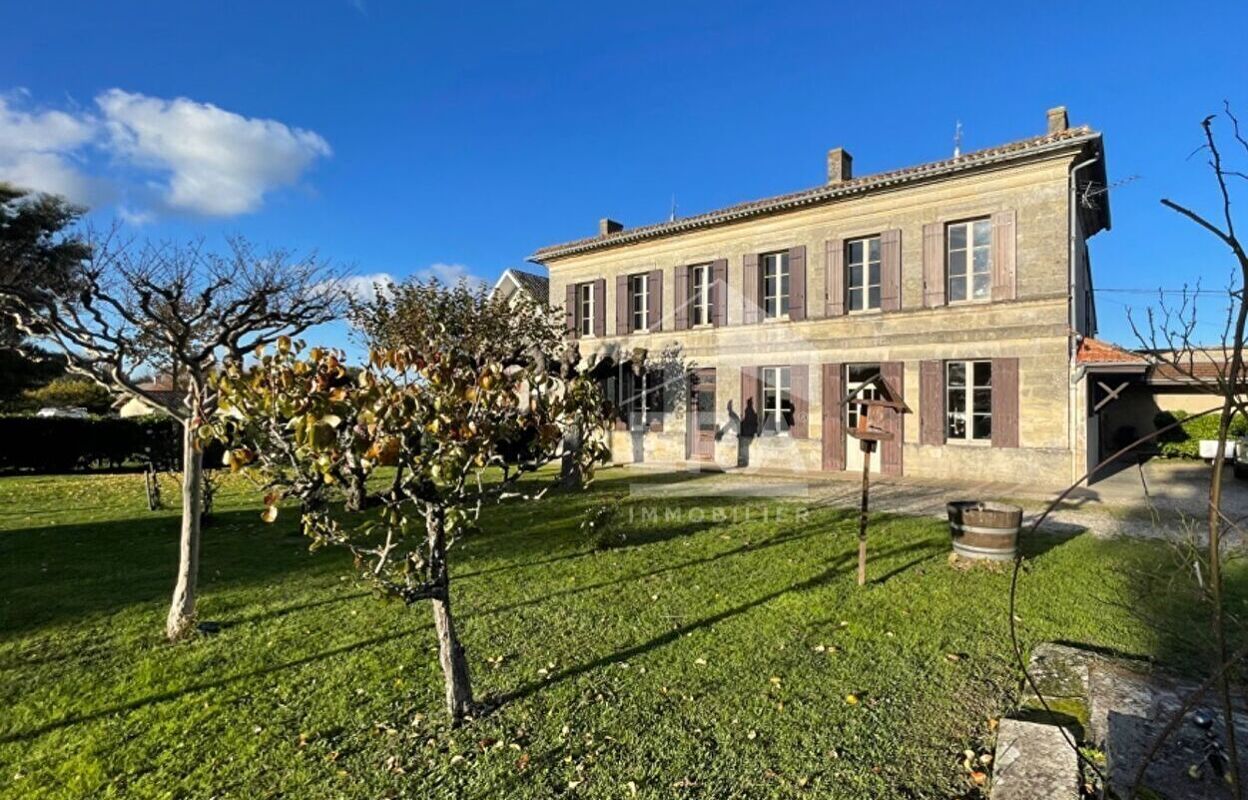 maison 6 pièces 240 m2 à vendre à Bourg (33710)