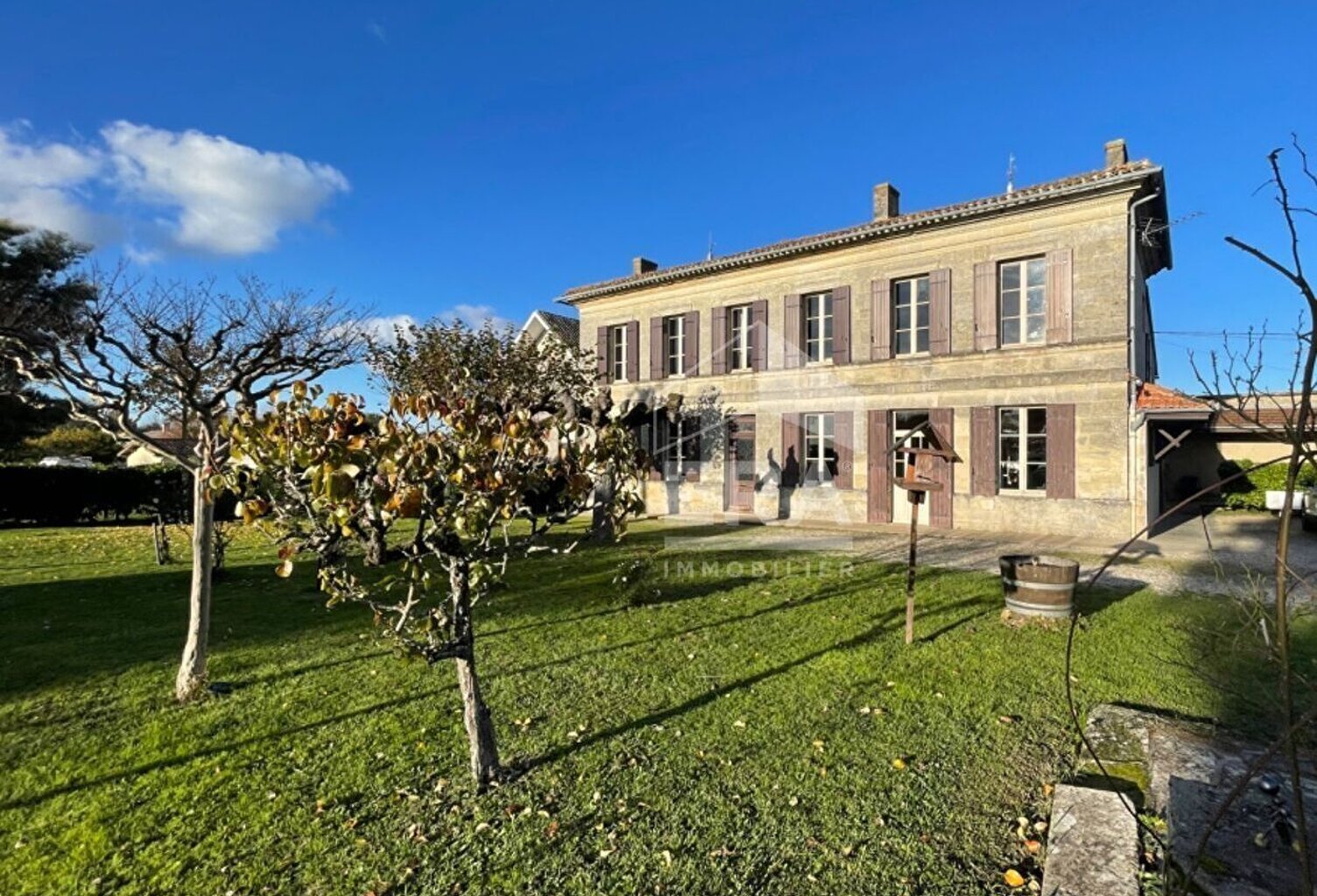 Propriété en Pierre avec Vue sur la Dordogne à Bourg-sur-Gironde — photo 1