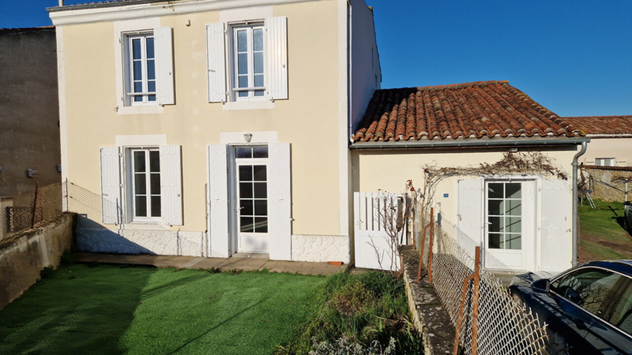 maison 4 pièces 87 m2 à vendre à Saint-Jean-d'Angély (17400)