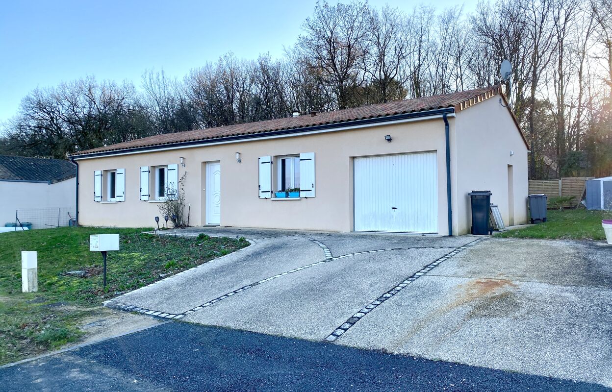 maison 5 pièces 100 m2 à vendre à Savigny-Lévescault (86800)