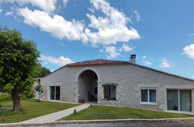 vente maison 414 500 € à proximité de Salles-Lavalette (16190)