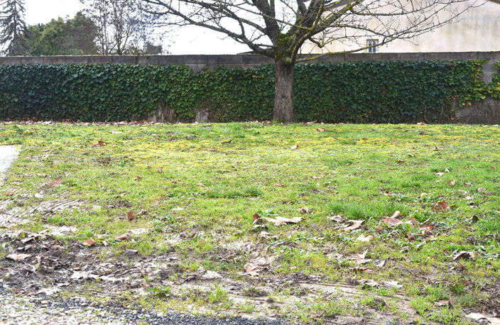 RABASTENS- Terrain à bâtir de 385 m2  à 3 mn du centre ville — photo 2