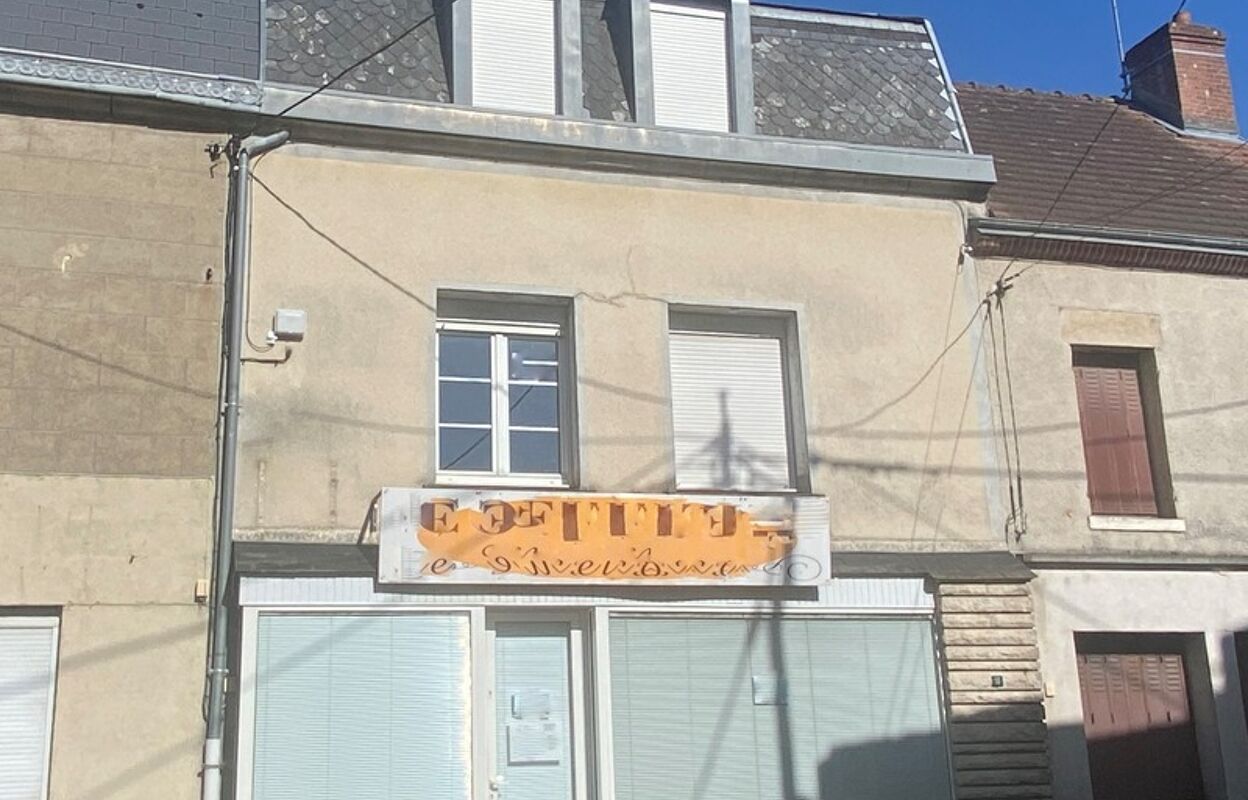 immeuble  pièces 120 m2 à vendre à Dun-le-Palestel (23800)