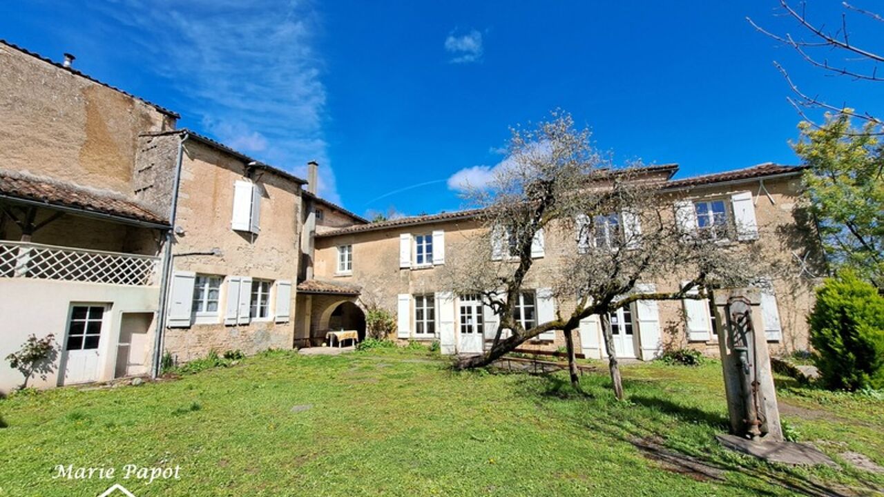 maison 11 pièces 289 m2 à vendre à Celles-sur-Belle (79370)