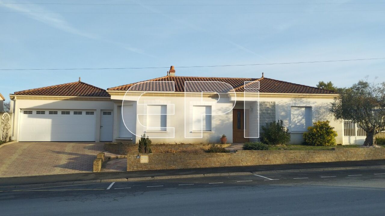 maison 5 pièces 130 m2 à vendre à Vihiers (49310)