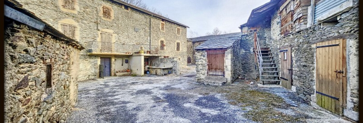 Maison 16 Pièces 340 m² à vendre à Sainte-Léocadie (66800)