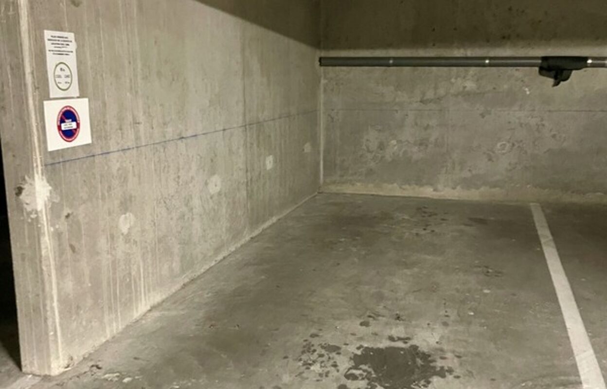 garage  pièces 10 m2 à louer à Paris 19 (75019)