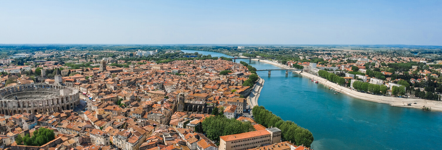 Commerce  90 m² à louer à Arles (13200)