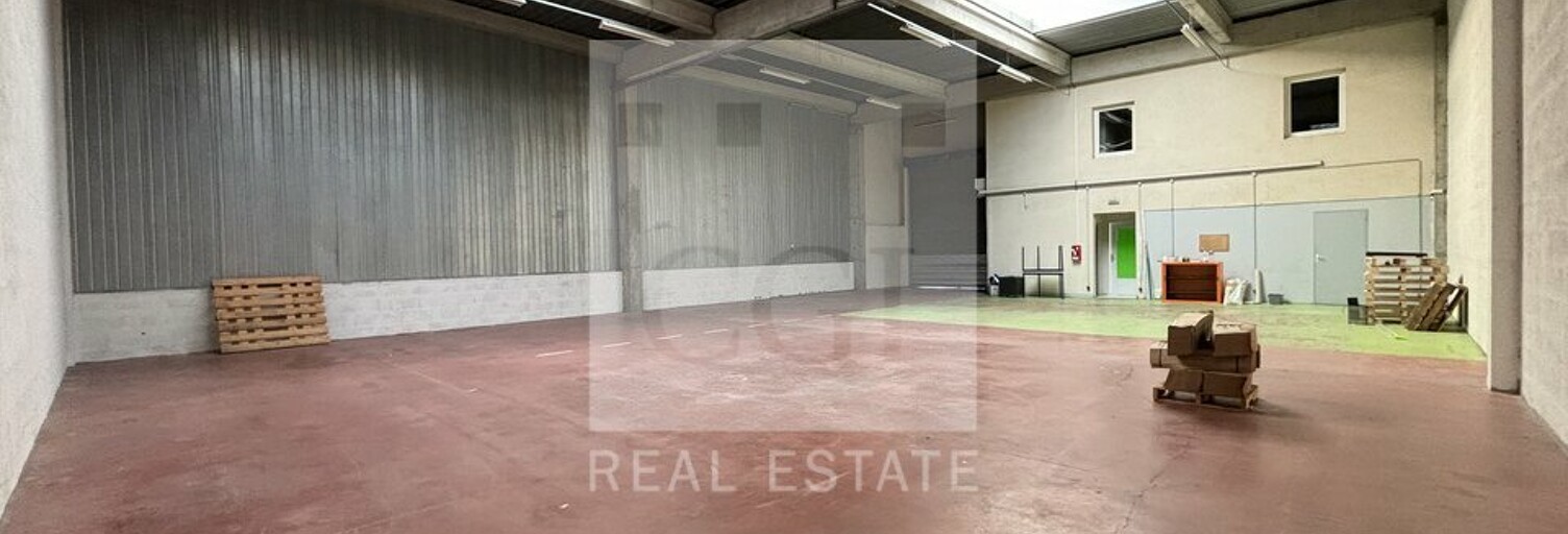 Commerce  370 m² à louer à Saint-Priest (69800)