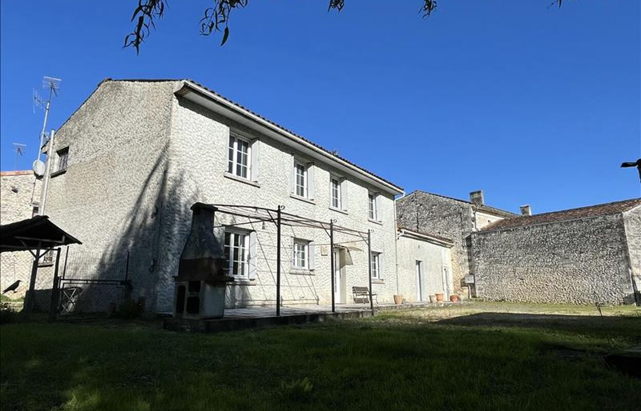 maison 5 pièces 175 m2 à vendre à Gensac-la-Pallue (16130)