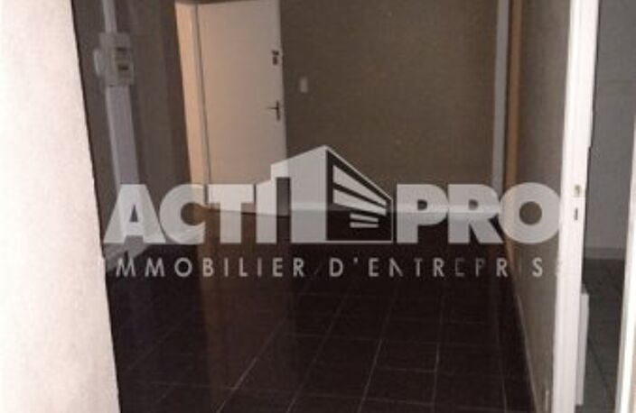 Bureaux à louer — photo 3