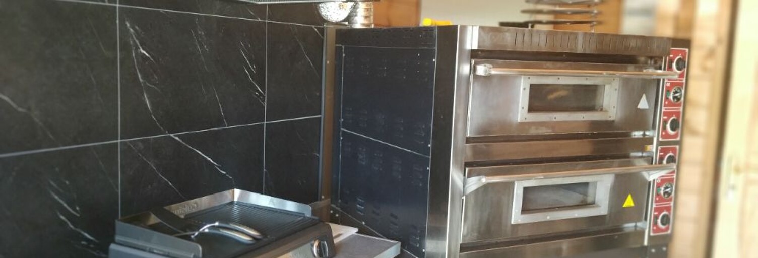 Commerce  17 m² à louer à Gujan-Mestras (33470)