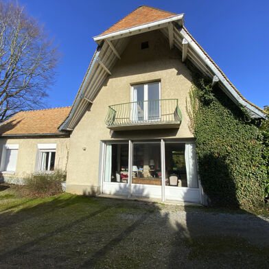 Maison 11 pièces 260 m²