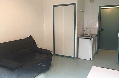 location appartement 400 € CC /mois à proximité de Riom (63200)