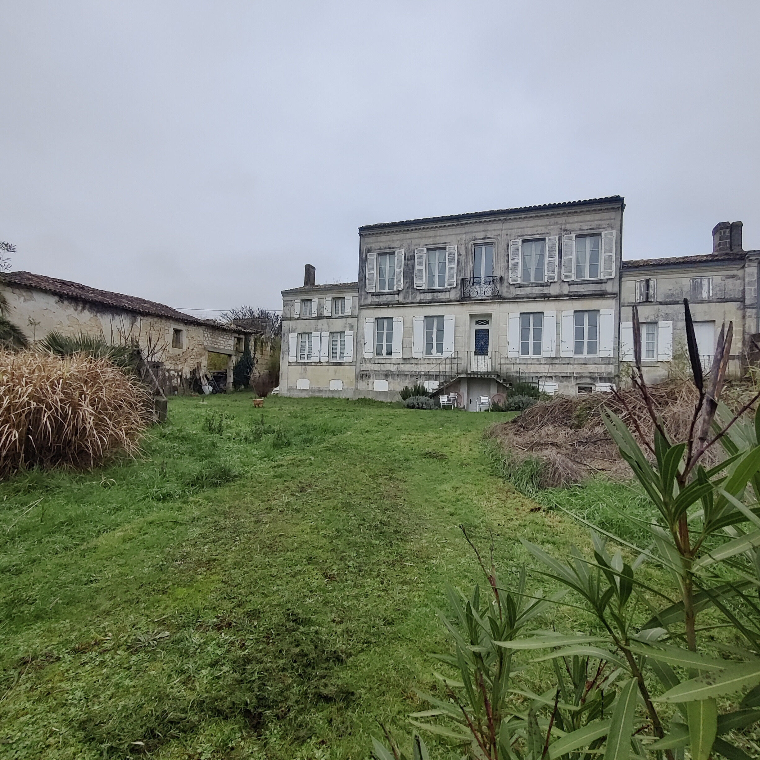 Villa / Maison  T7 à vendre Chaniers 17610