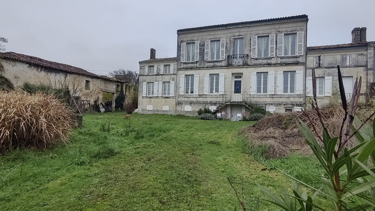 maison 7 pièces 240 m2 à vendre à Chaniers (17610)