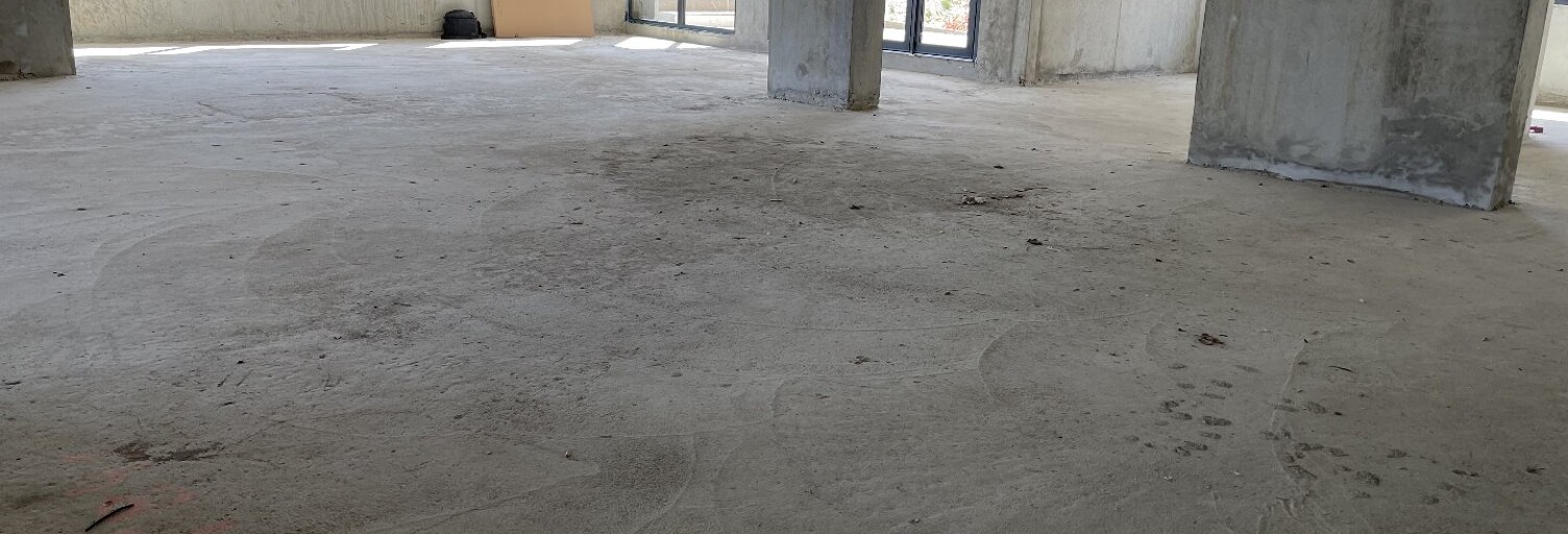 Commerce  198 m² à louer à Crolles (38920)