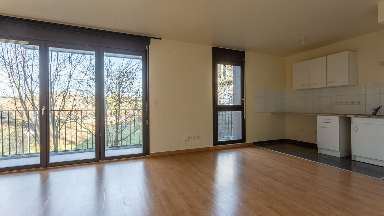 appartement 2 pièces 44 m2 à vendre à Ris-Orangis (91130)
