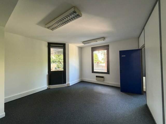 BUREAUX à LOUER — photo du bien