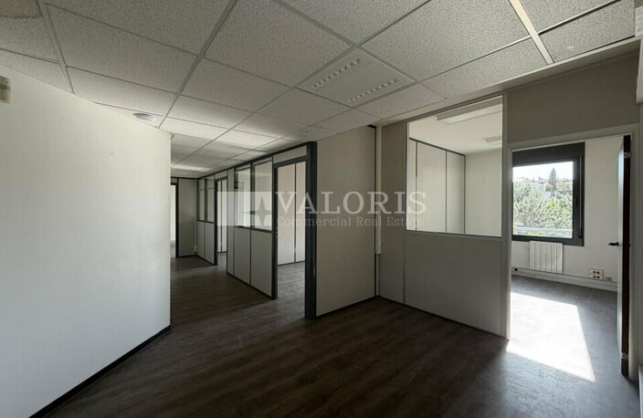 BUREAUX à LOUER — photo 2