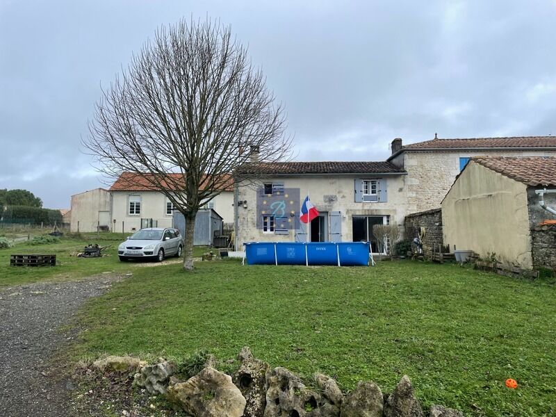 Villa / Maison  T4 à vendre Meursac 17120