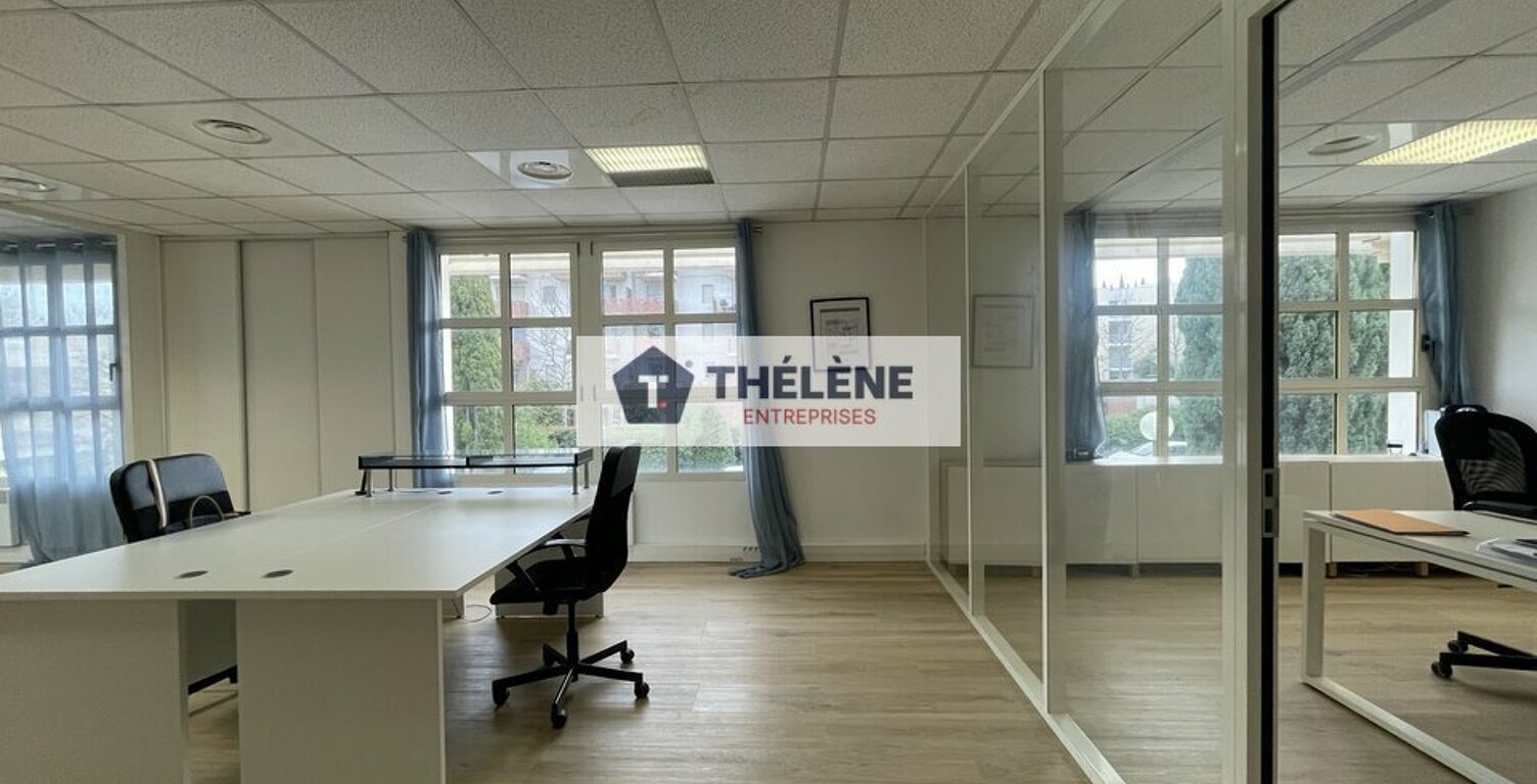 BUREAUX à LOUER — photo 1