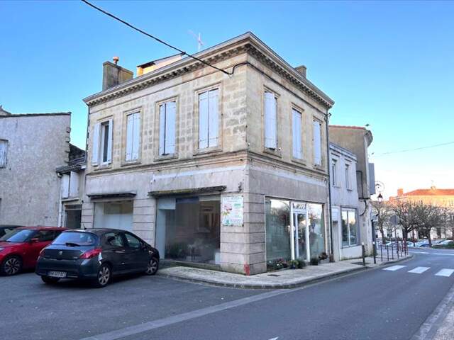 Immeuble à Pauillac — photo du bien
