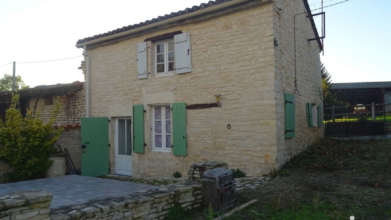 maison 2 pièces 44 m2 à vendre à Ligné (16140)