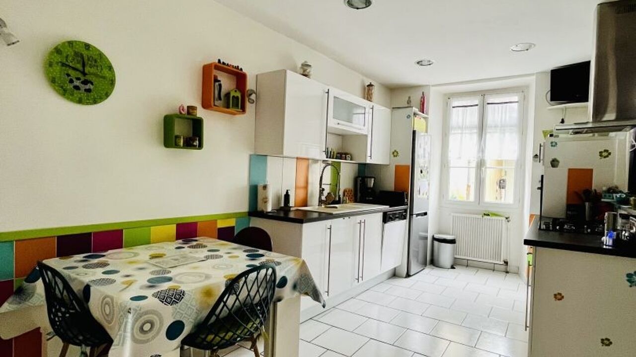 maison 6 pièces 230 m2 à vendre à Vars (16330)