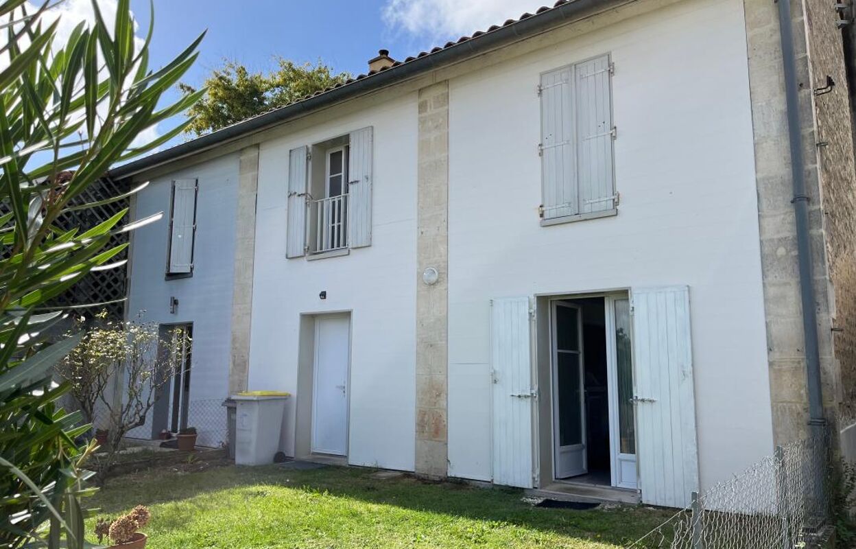 maison 5 pièces 130 m2 à vendre à Rochefort (17300)