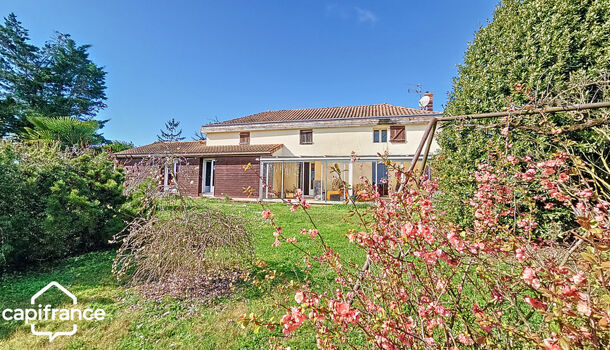 Villa / Maison 8 pièces  à vendre Thouars 79100