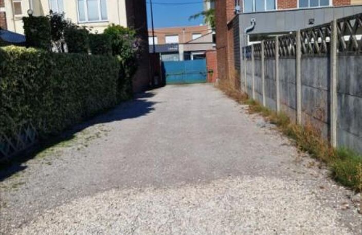 LAMBERSART - RUE DU BOURG -  ESPACE A CONSTRUIRE AU DESSUS D'UNE — photo 4
