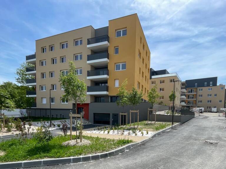 COGNIN - APPARTEMENT T3 DE 66.41 m² CARREZ,  AVEC BALCON DE 14.43 m² — photo 1