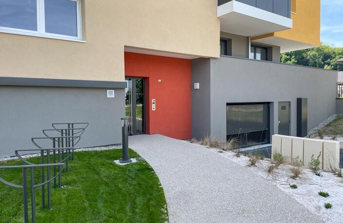 COGNIN - APPARTEMENT T3 DE 66.41 m² CARREZ,  AVEC BALCON DE 14.43 m² — photo 3