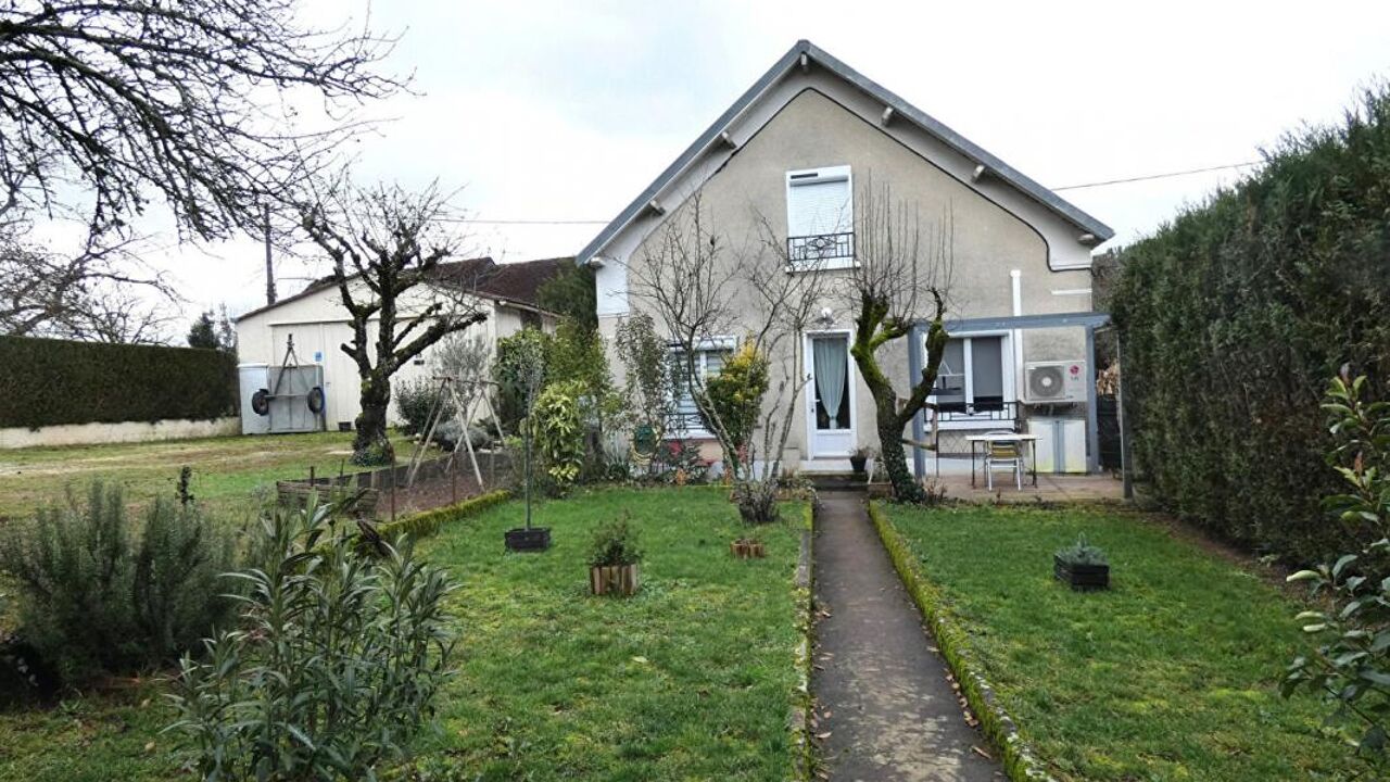 maison 5 pièces 125 m2 à vendre à Génis (24160)