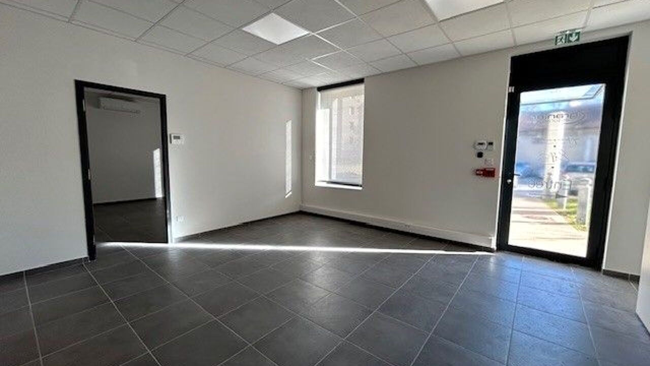 bureau  pièces 79 m2 à louer à Avignon (84000)