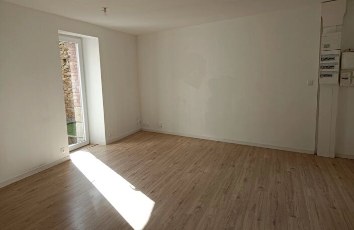 A LOUER T2 GUINGAMP CENTRE — photo 2
