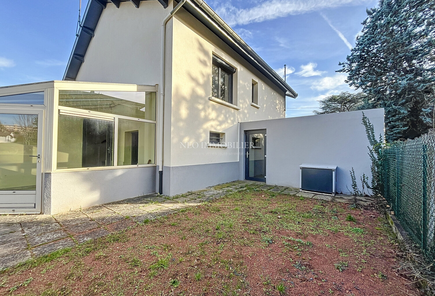 Maison en plateau à aménager, hyper centre de Francheville, — photo 1