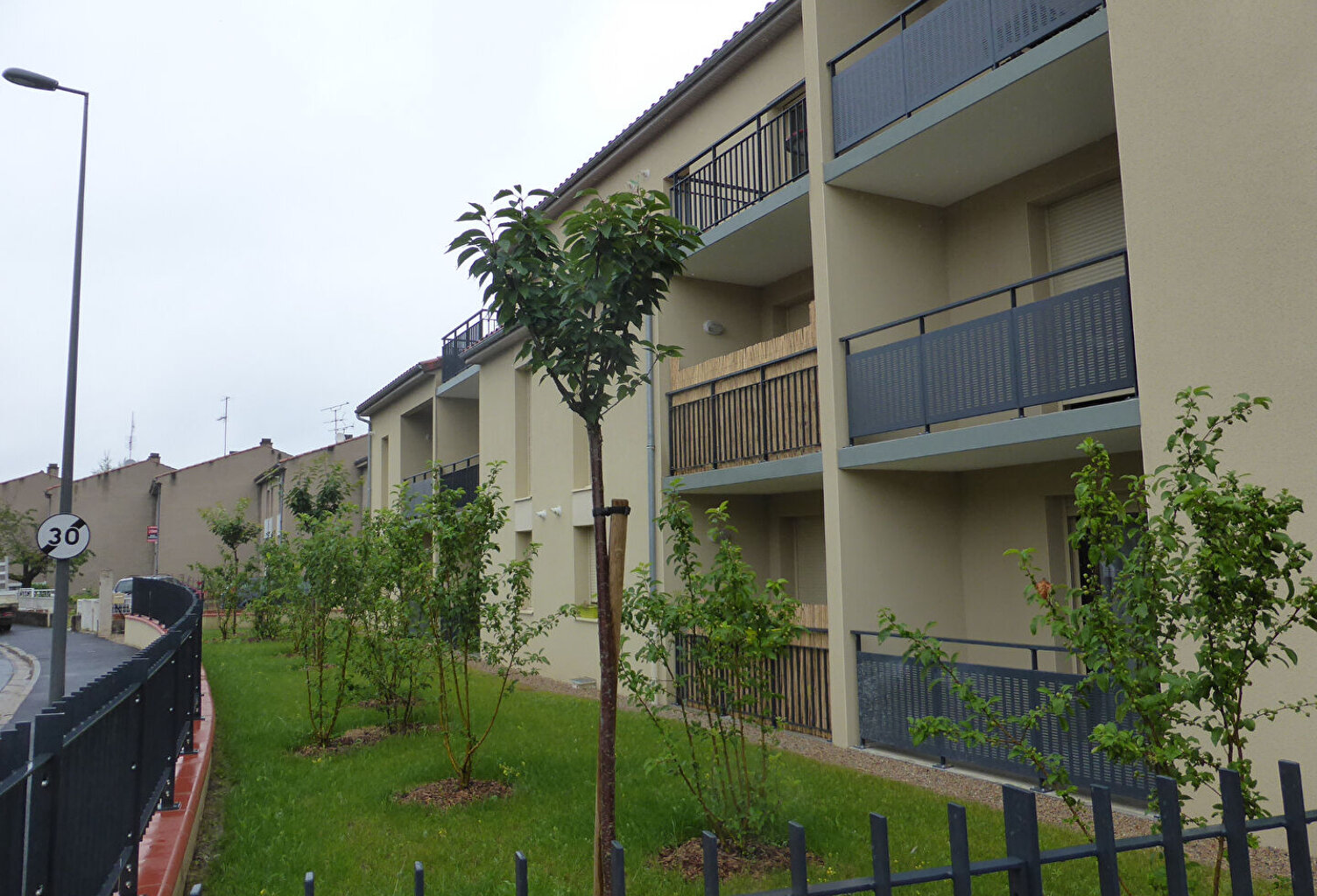 VENDU - Appartement T2 40,17m² avec Place de parking priovative — photo 1
