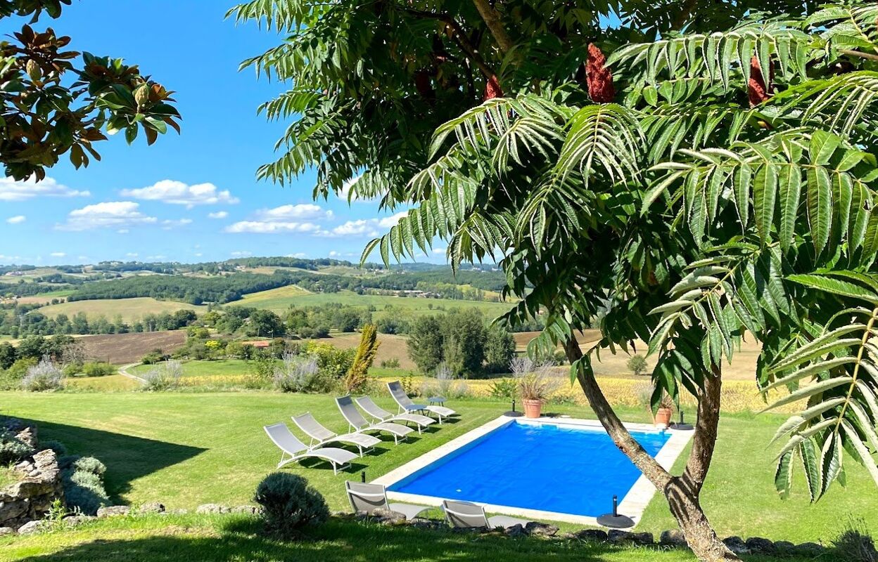 maison 8 pièces 281 m2 à vendre à Montpezat-de-Quercy (82270)