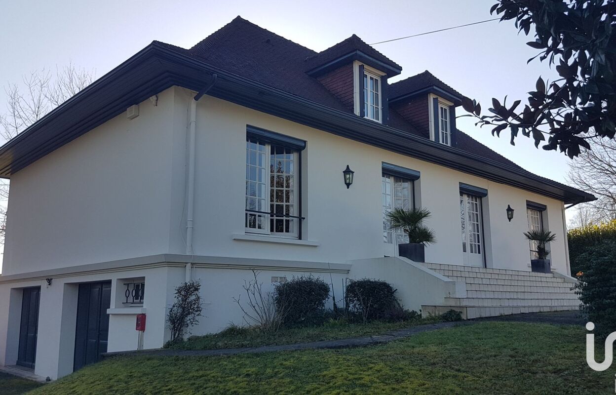maison 6 pièces 162 m2 à vendre à Oloron-Sainte-Marie (64400)