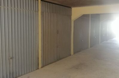 garage  pièces 15 m2 à vendre à Marseille 9 (13009)