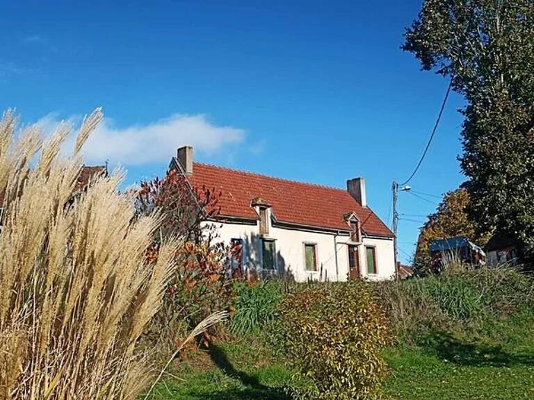 MAISON DE CAMPAGNE avec hangar, abri et terrain — photo 1