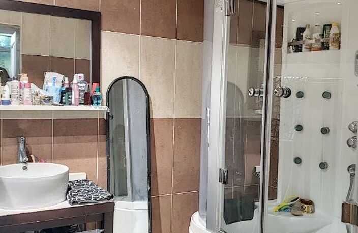 LA SEYNE SUR MER : loft 6 pièces (170 m²) en vente avec grand garage — photo 4